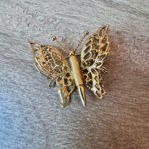 Vintage Monet Gold Tone Butterfly Filigree Brooch Pin Classic Style Collectible